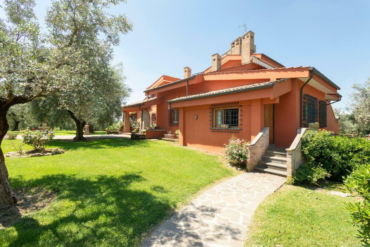 Villa In Via Della Marcigliana Casale Torre San Giovanni 외부 사진